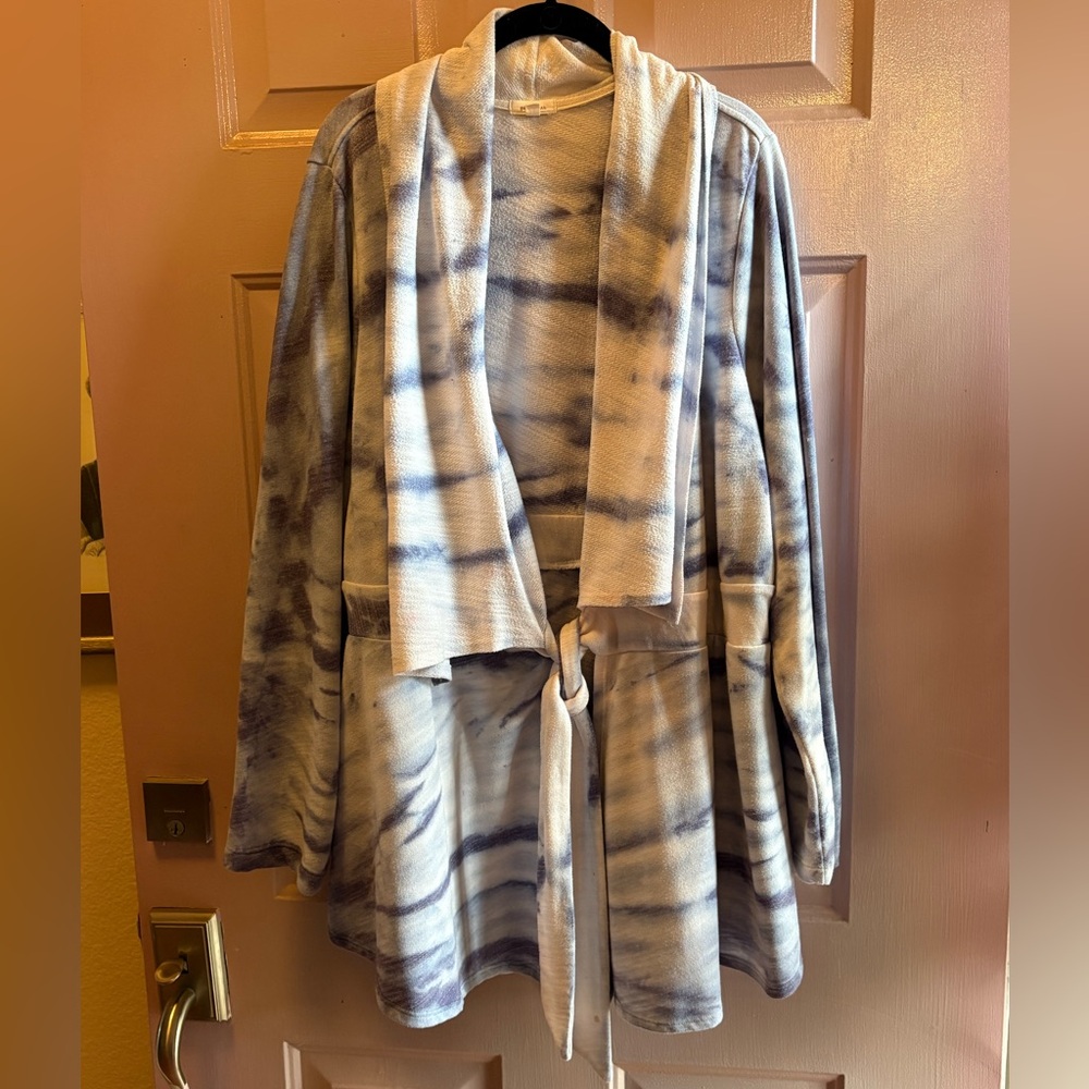 ***3 for $30***Pink Lotus Blue and White Cardigan